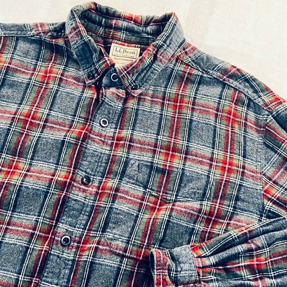 LL Bean Mens Grey Red Plaid Flannel Shirt Traditional Fit Large 228061